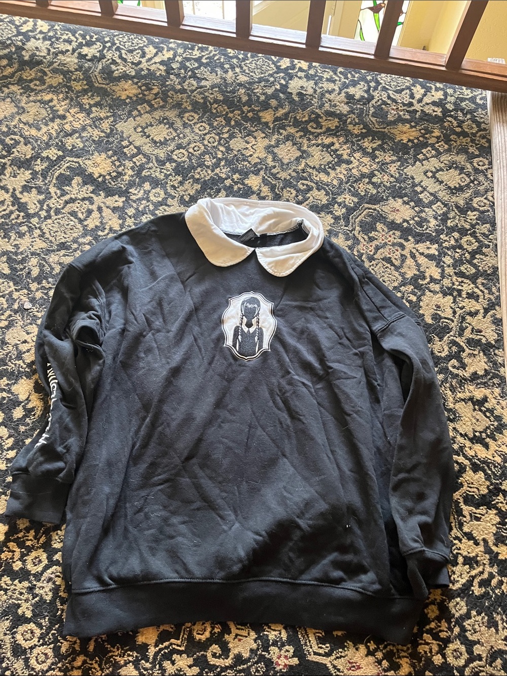 Black Collared Graphic Sweatshirt with White Peter Pan Collar